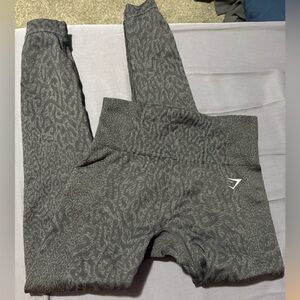 GYMSHARK LEGGINGS BLACK LEOPARD PRINT
